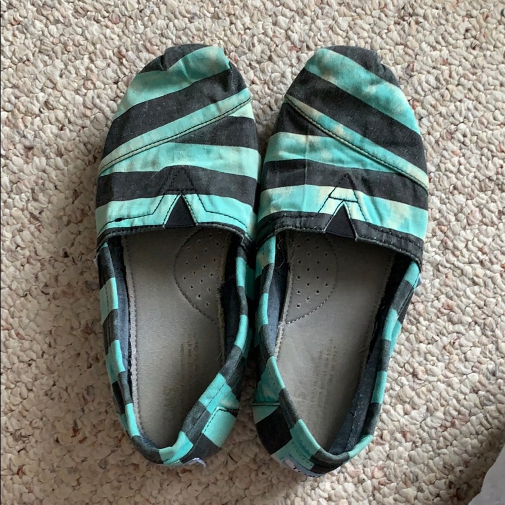 Women’s Toms